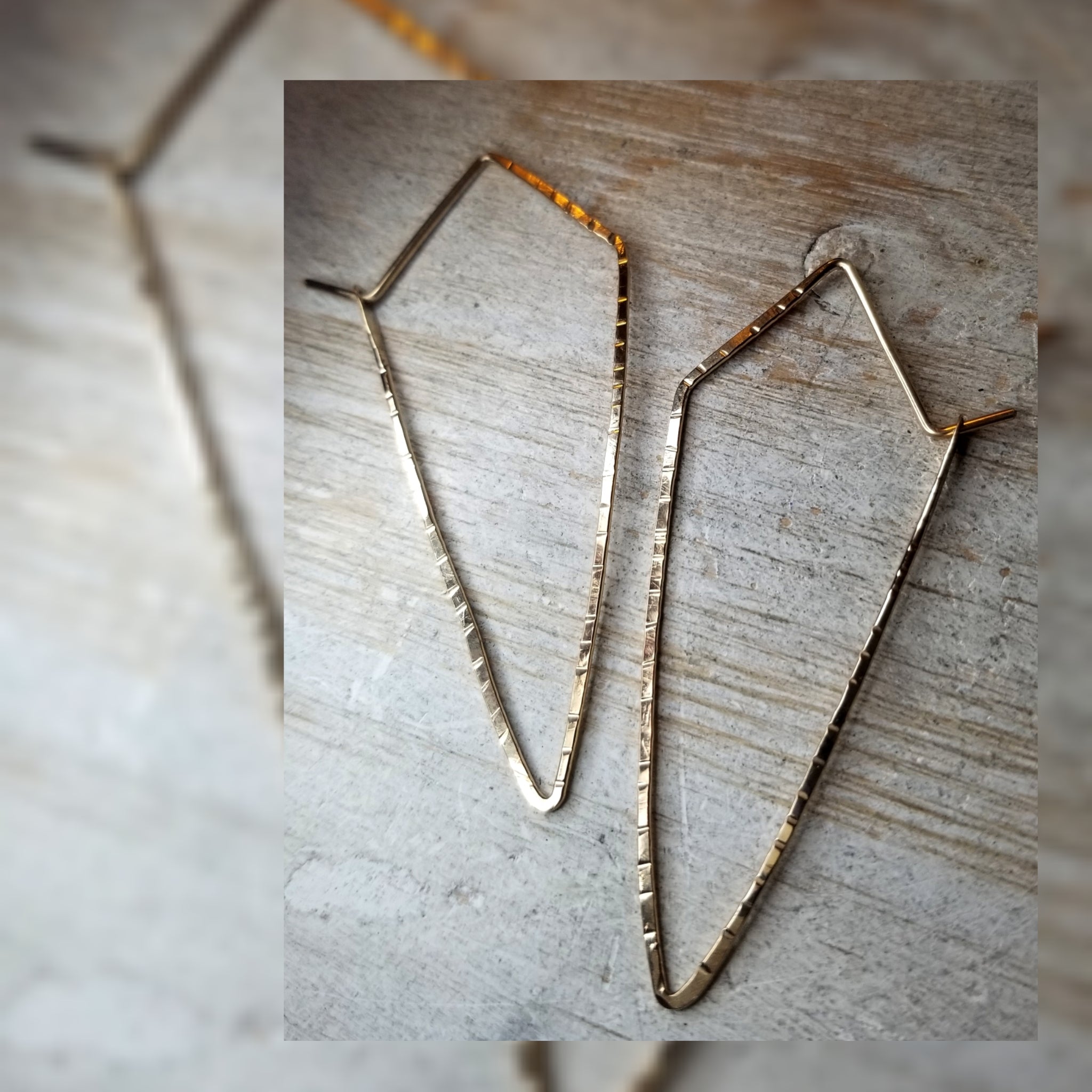 Grooved threader earrings