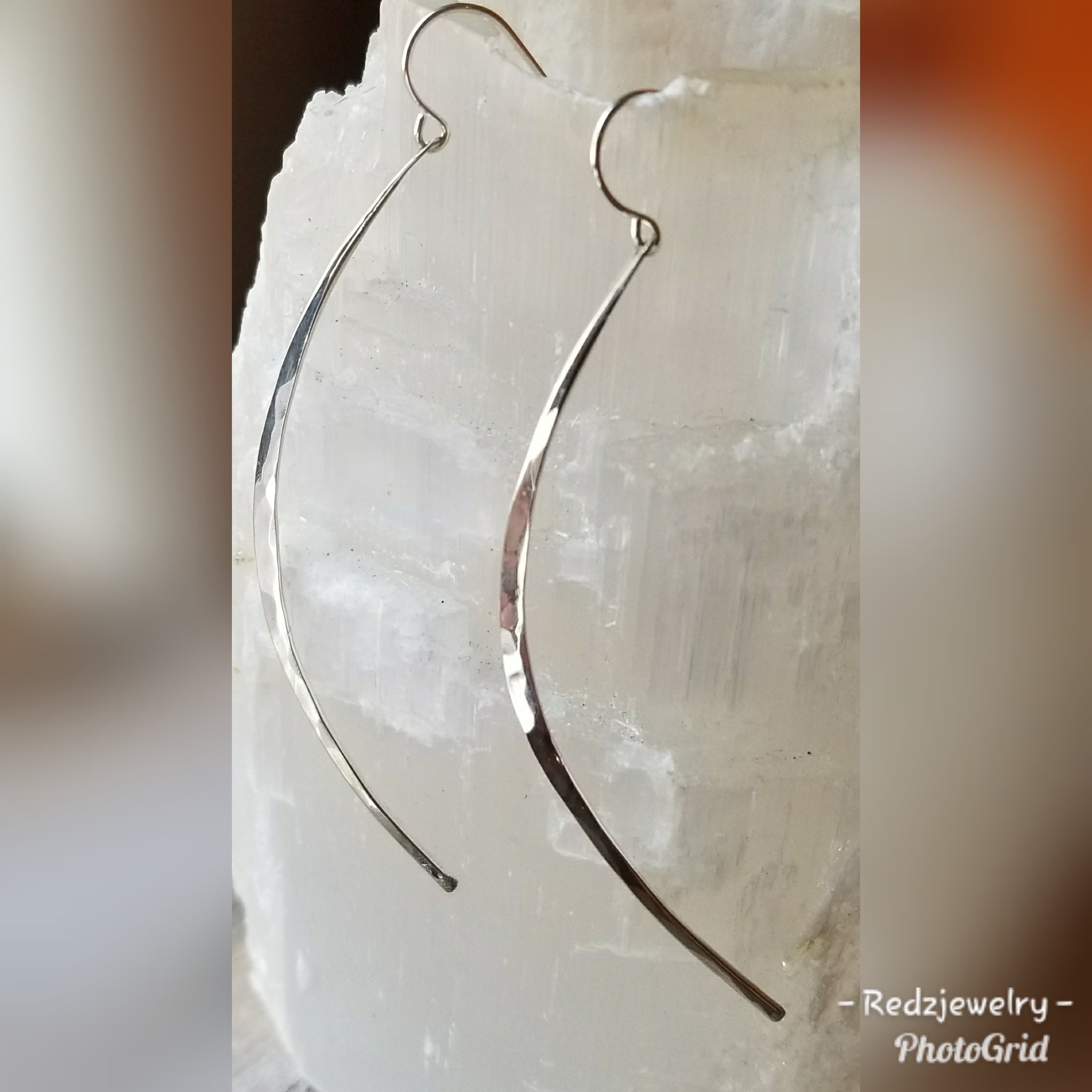 Sleek Curve bar earrings