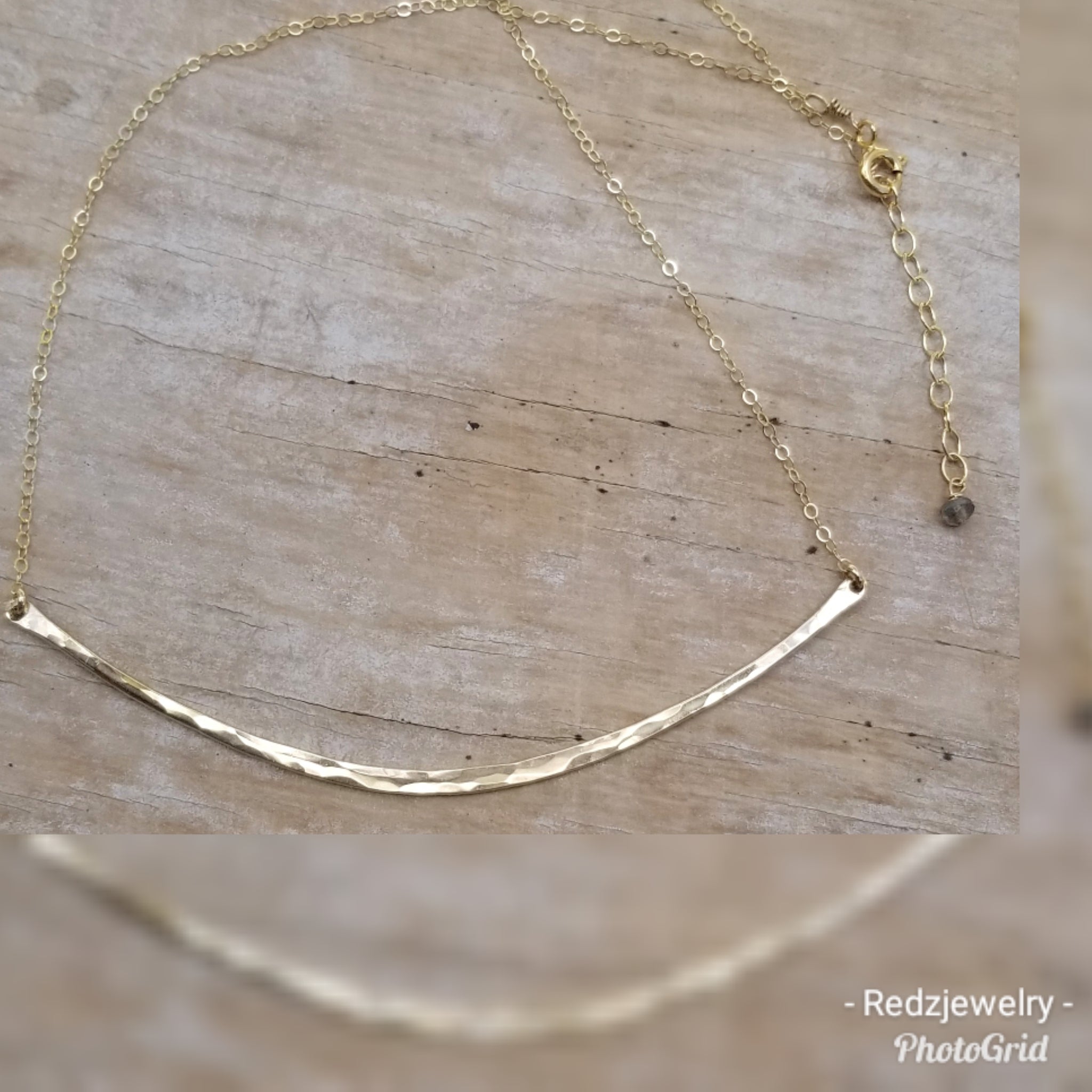 Arch Bar Necklace