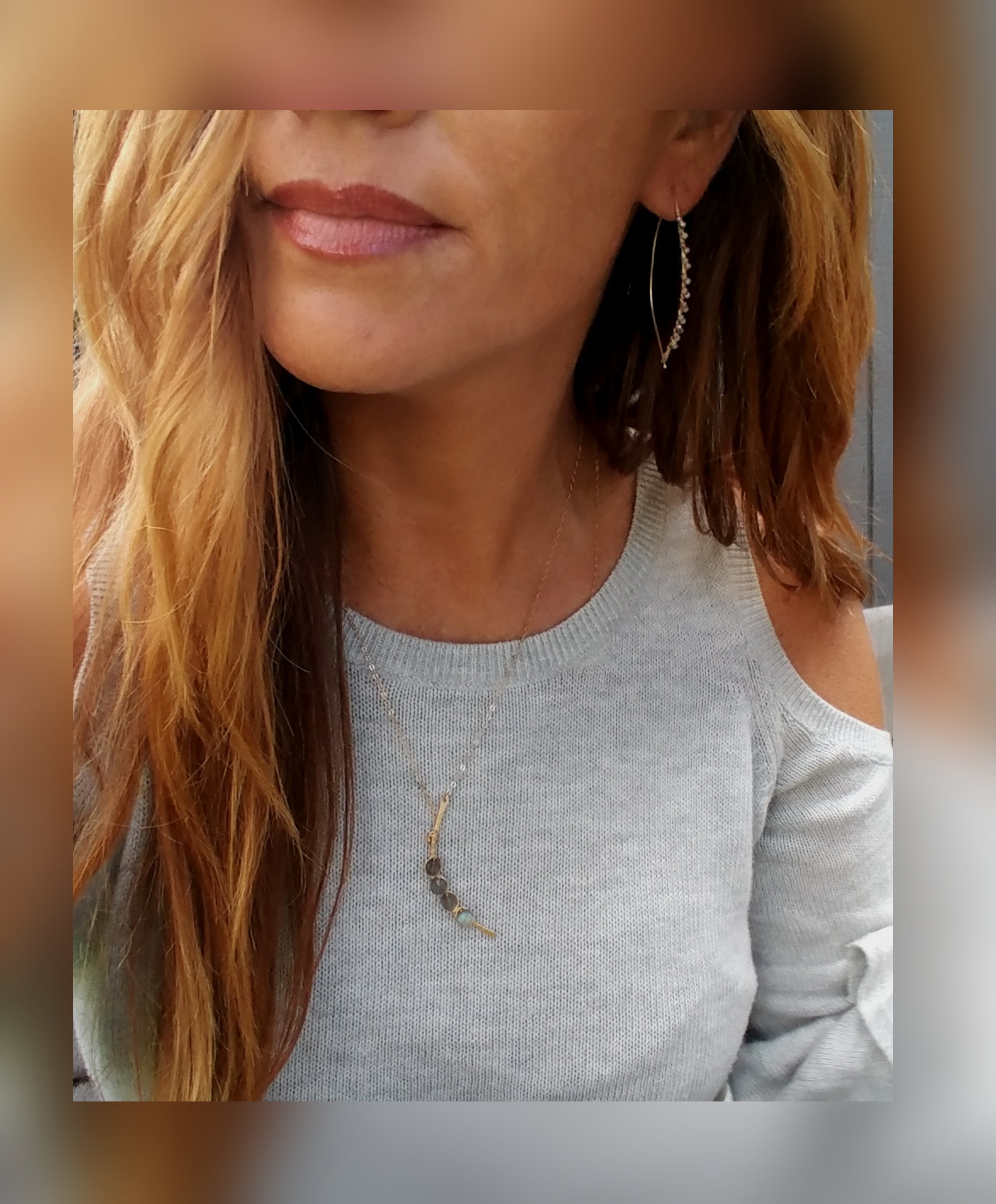 Arch Bar Necklace Wrapped With Stones